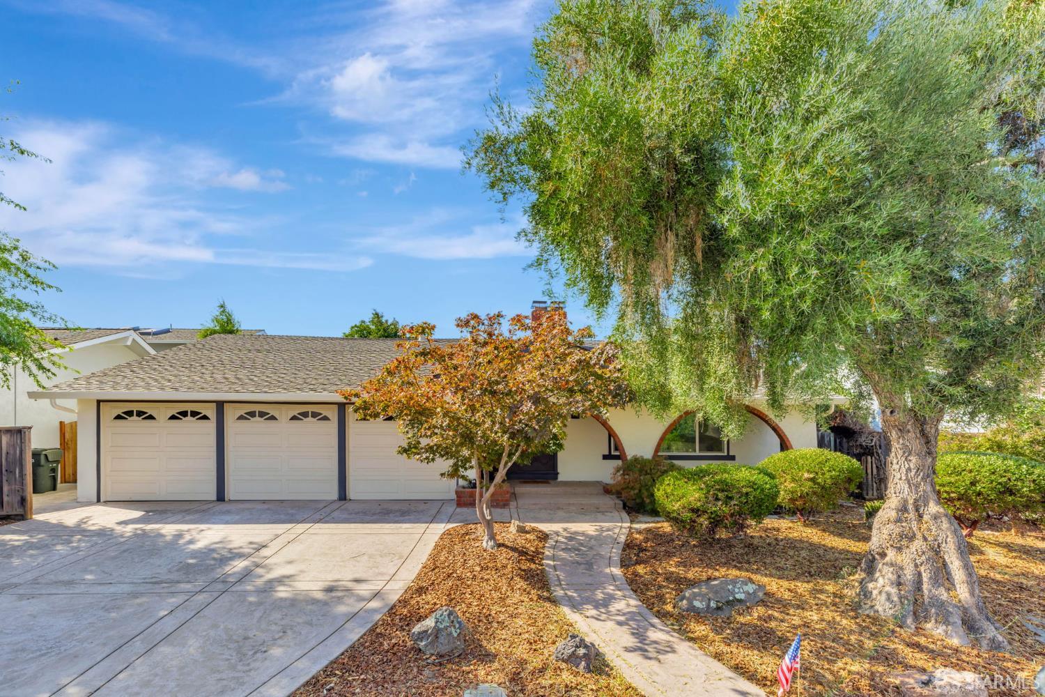 Detail Gallery Image 2 of 37 For 1467 Hudson Way, Livermore,  CA 94550 - 4 Beds | 2 Baths