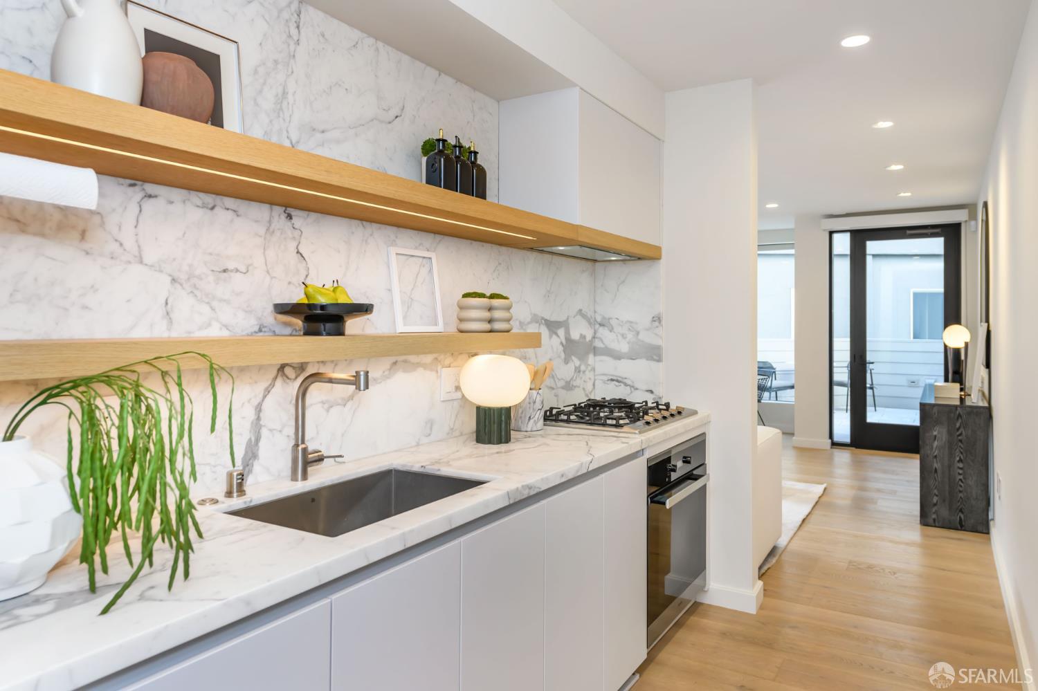 Detail Gallery Image 5 of 15 For 3310 Mission St #2,  San Francisco,  CA 94110 - 2 Beds | 1 Baths