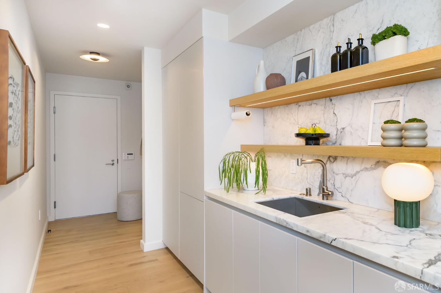 Detail Gallery Image 3 of 15 For 3310 Mission St #2,  San Francisco,  CA 94110 - 2 Beds | 1 Baths