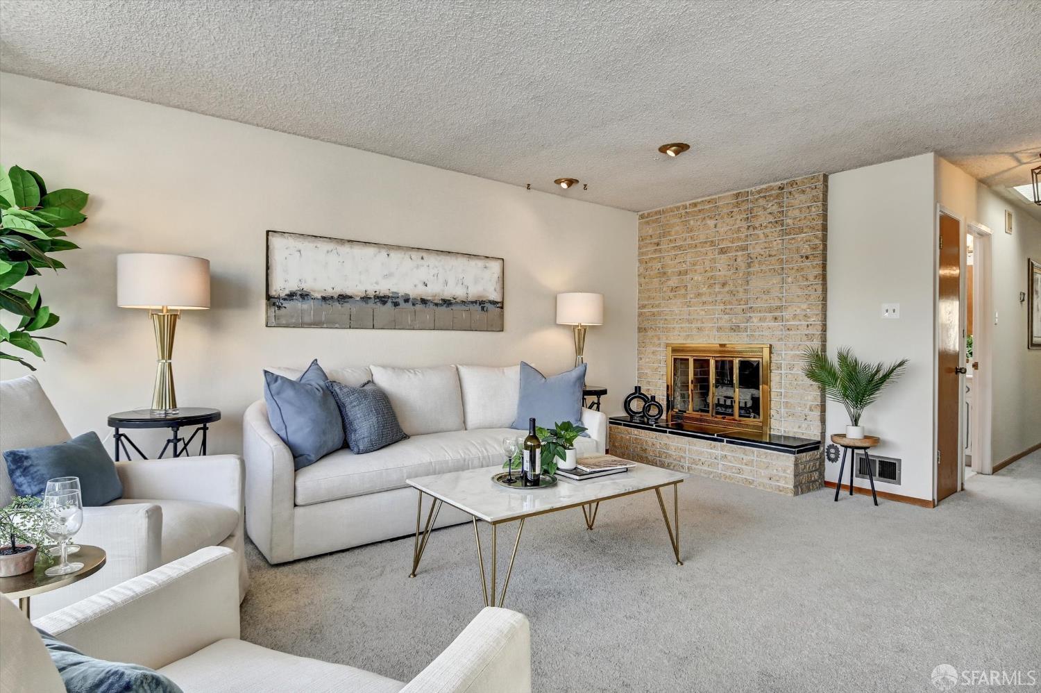 Detail Gallery Image 6 of 42 For 206 Somerset St, San Francisco,  CA 94134 - 3 Beds | 3 Baths