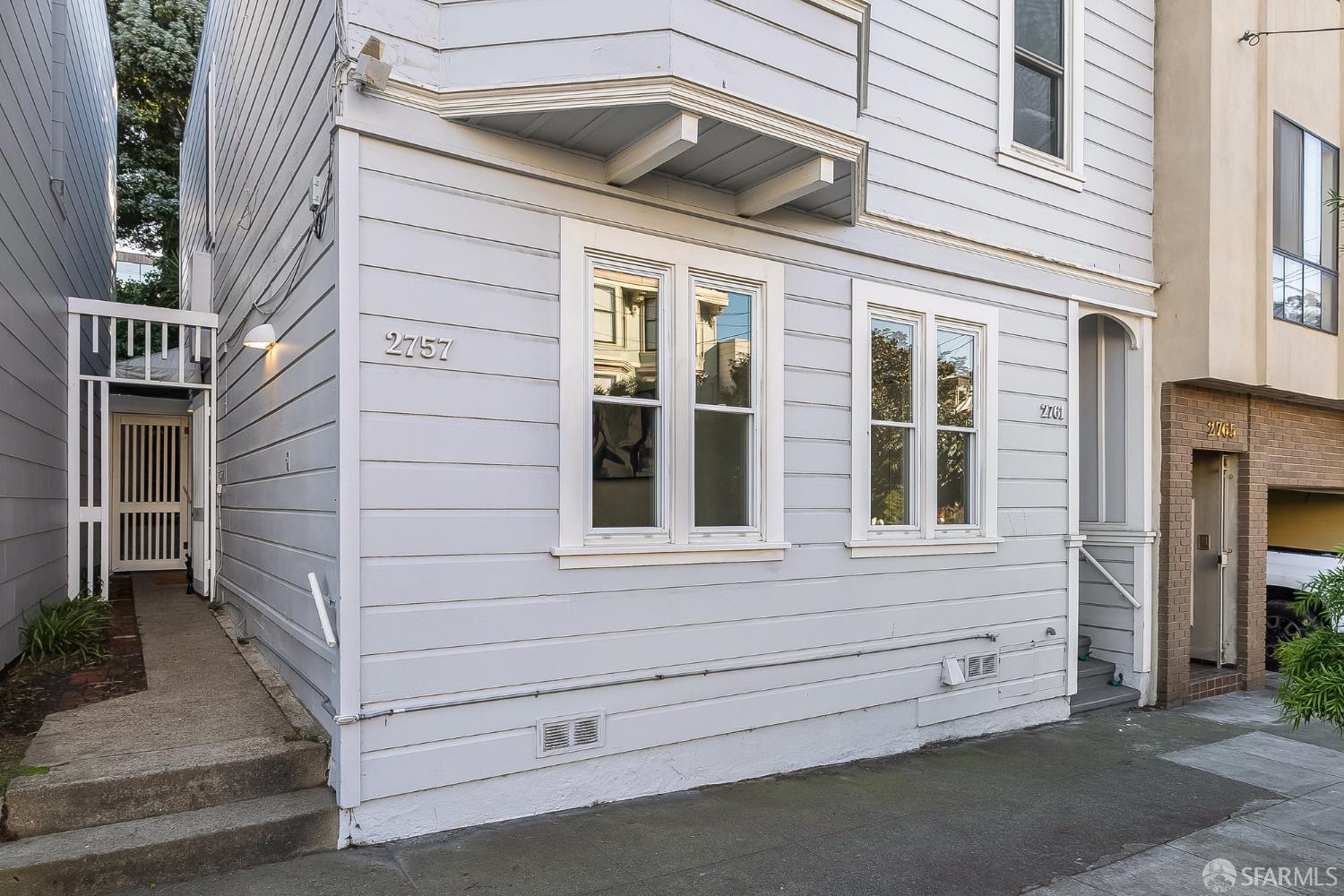 Detail Gallery Image 26 of 28 For 2757 Greenwich St, San Francisco,  CA 94123 - 2 Beds | 1 Baths