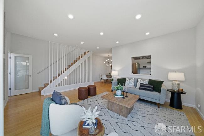 Photo #9: 425089686 Listing: Photo #9