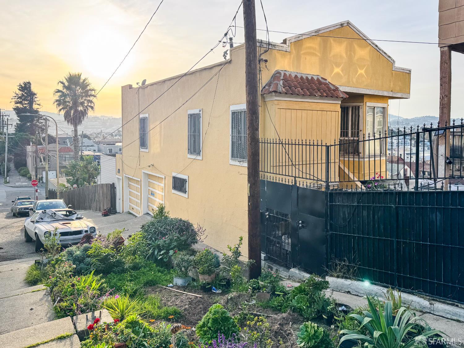 Detail Gallery Image 4 of 7 For 1501 La Salle Ave, San Francisco,  CA 94124 - 0 Beds | 5 Baths