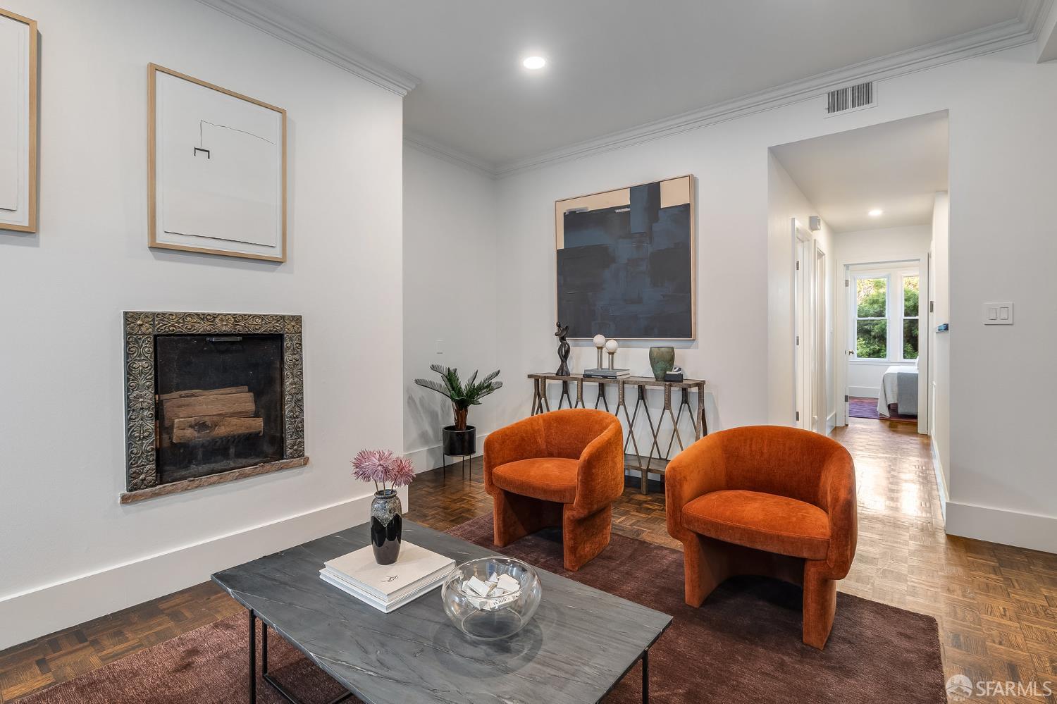 Detail Gallery Image 6 of 28 For 2757 Greenwich St, San Francisco,  CA 94123 - 2 Beds | 1 Baths