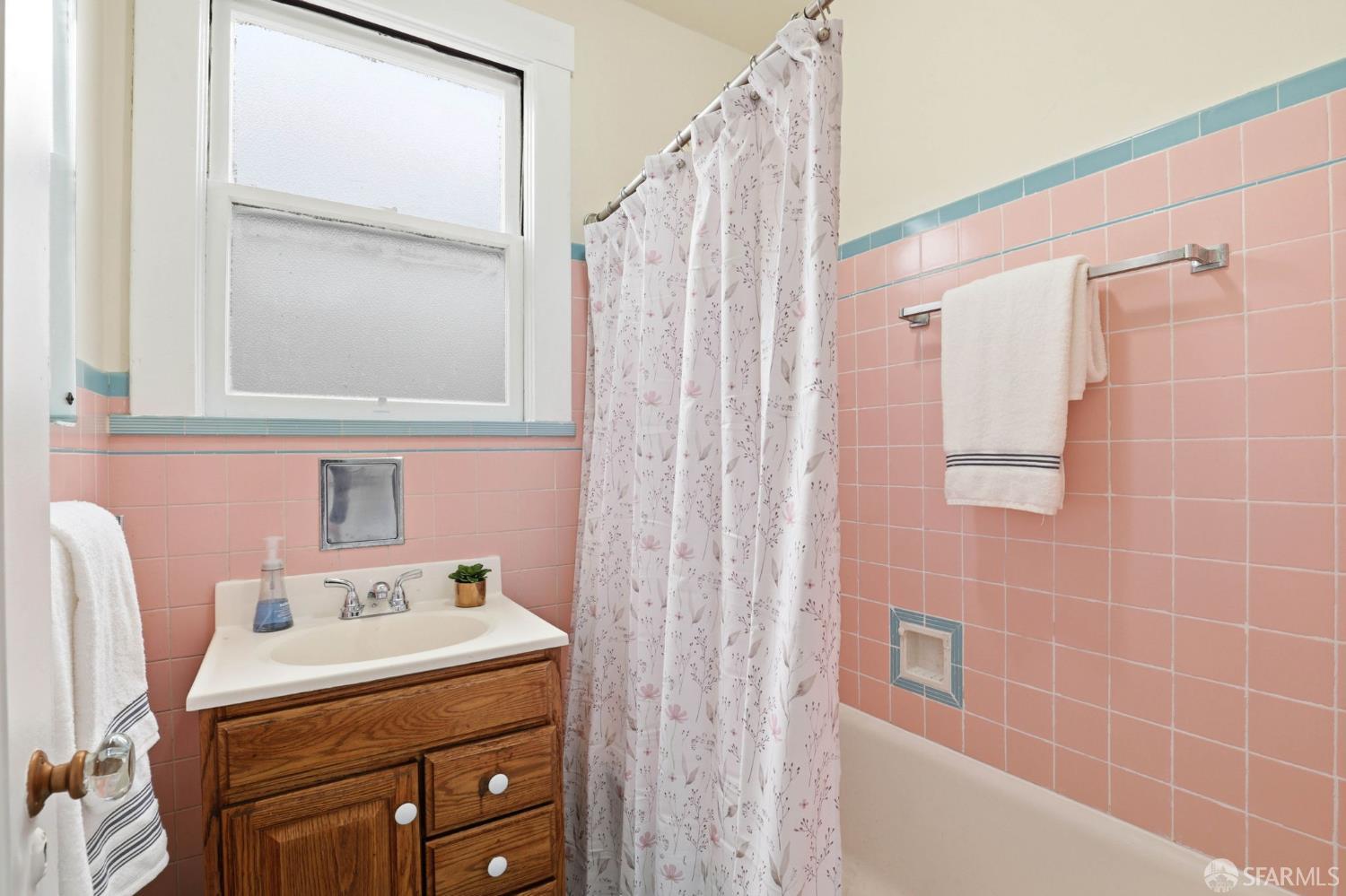 Detail Gallery Image 18 of 30 For 112 Russia Ave, San Francisco,  CA 94112 - 2 Beds | 1 Baths