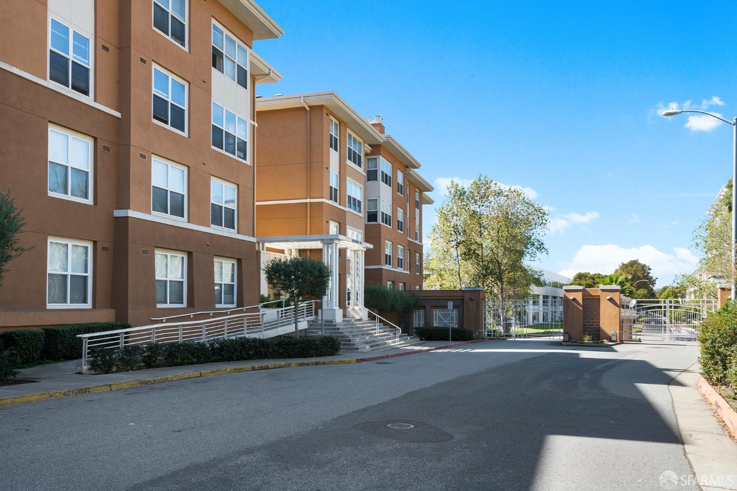 Photo #33: 425090053 Listing: Photo #33