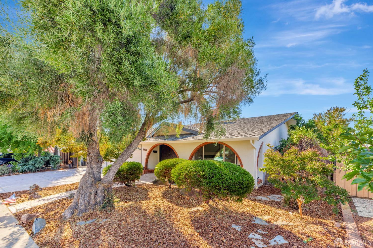 Detail Gallery Image 4 of 37 For 1467 Hudson Way, Livermore,  CA 94550 - 4 Beds | 2 Baths