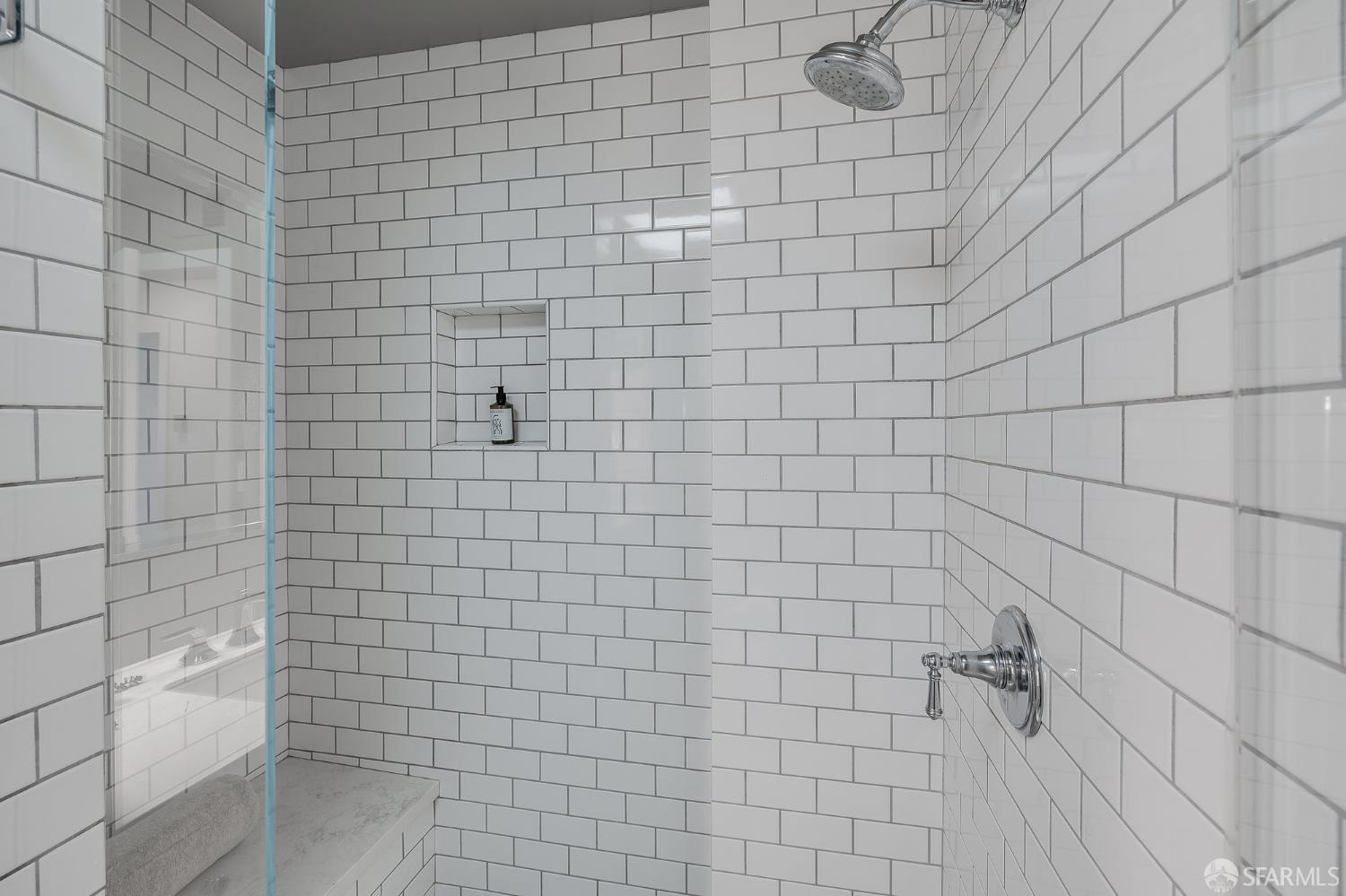 Detail Gallery Image 16 of 28 For 2757 Greenwich St, San Francisco,  CA 94123 - 2 Beds | 1 Baths