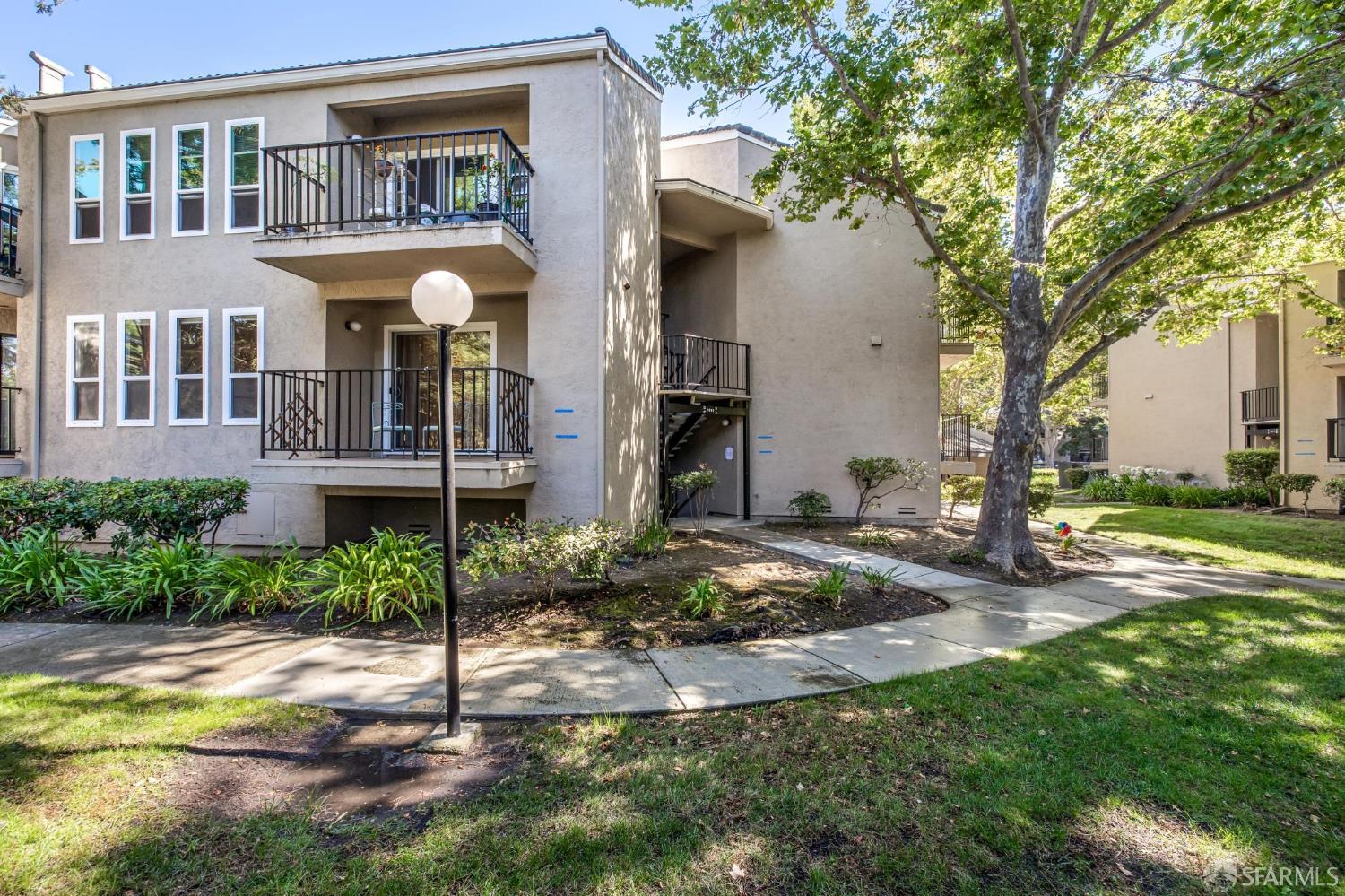 Detail Gallery Image 12 of 40 For 1910 Barrymore Cmn #C,  Fremont,  CA 94538 - 2 Beds | 1 Baths