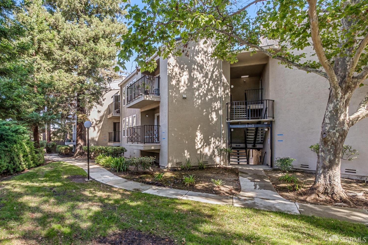 Detail Gallery Image 10 of 40 For 1910 Barrymore Cmn #C,  Fremont,  CA 94538 - 2 Beds | 1 Baths