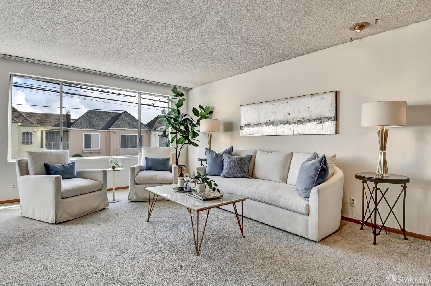 Detail Gallery Image 4 of 42 For 206 Somerset St, San Francisco,  CA 94134 - 3 Beds | 3 Baths