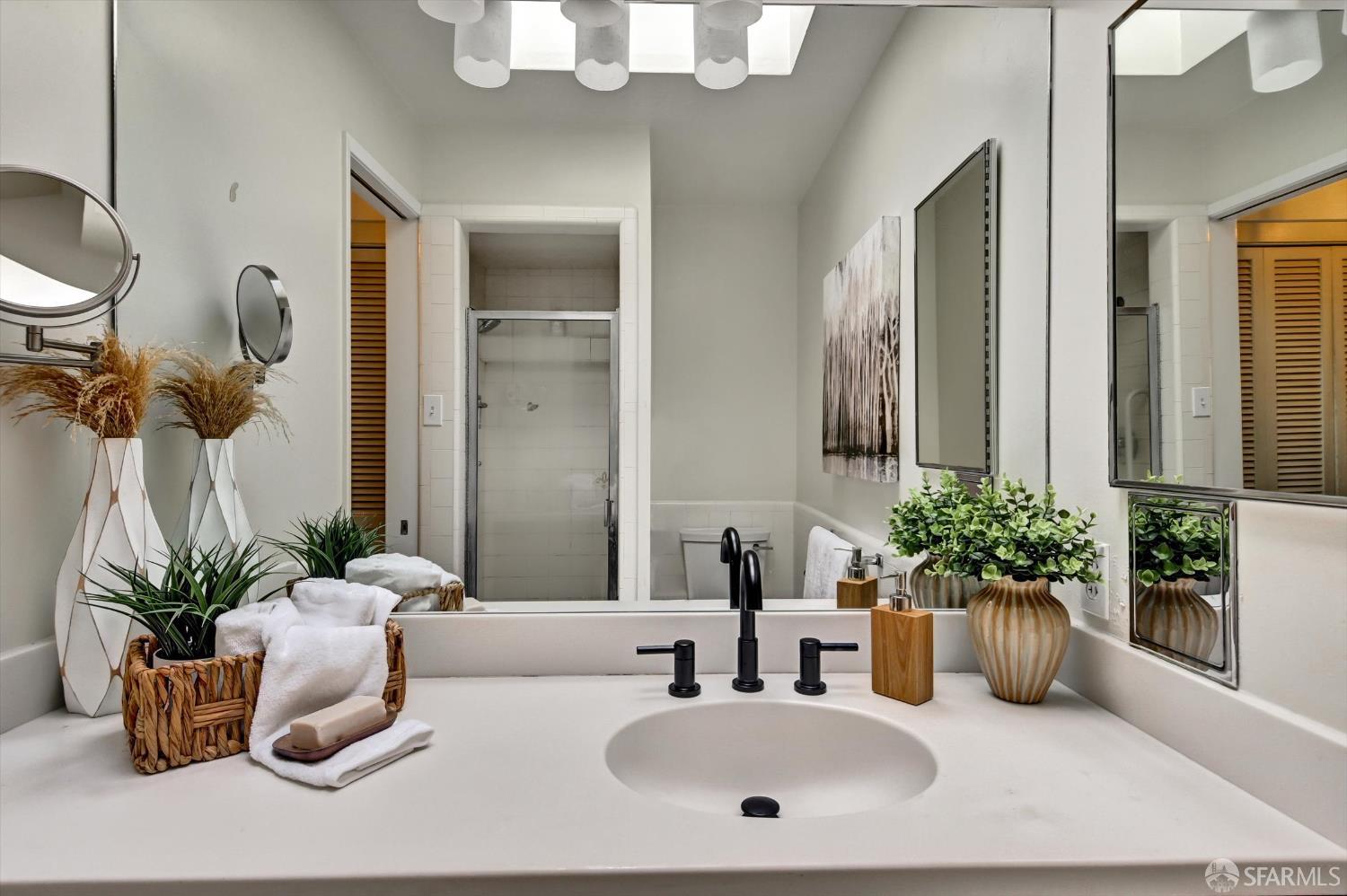 Detail Gallery Image 21 of 42 For 206 Somerset St, San Francisco,  CA 94134 - 3 Beds | 3 Baths