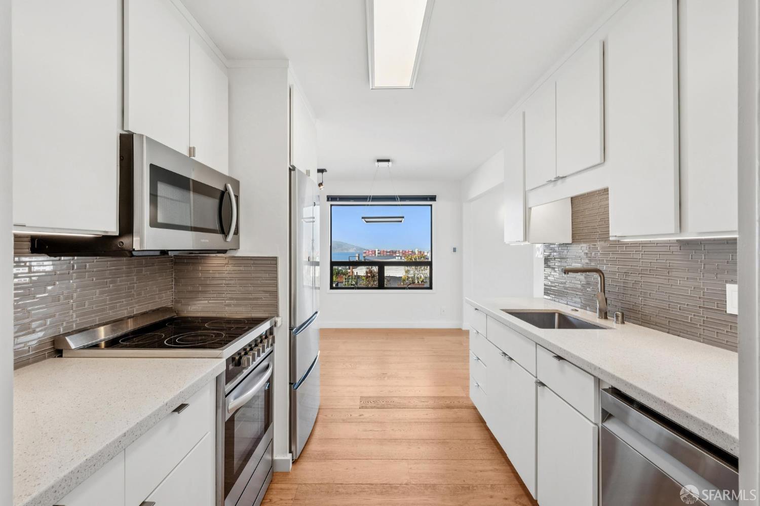 Detail Gallery Image 20 of 52 For 1831 Grant Ave #301,  San Francisco,  CA 94133 - 1 Beds | 1 Baths