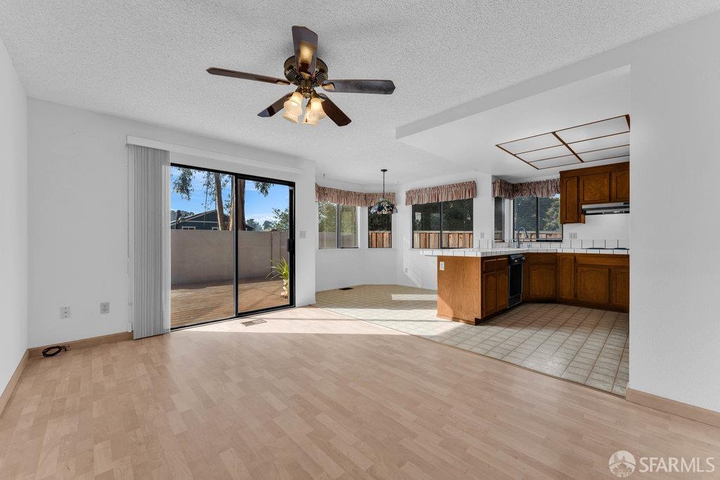 Detail Gallery Image 16 of 61 For 184 Pearce, Hercules,  CA 94547 - 3 Beds | 2 Baths