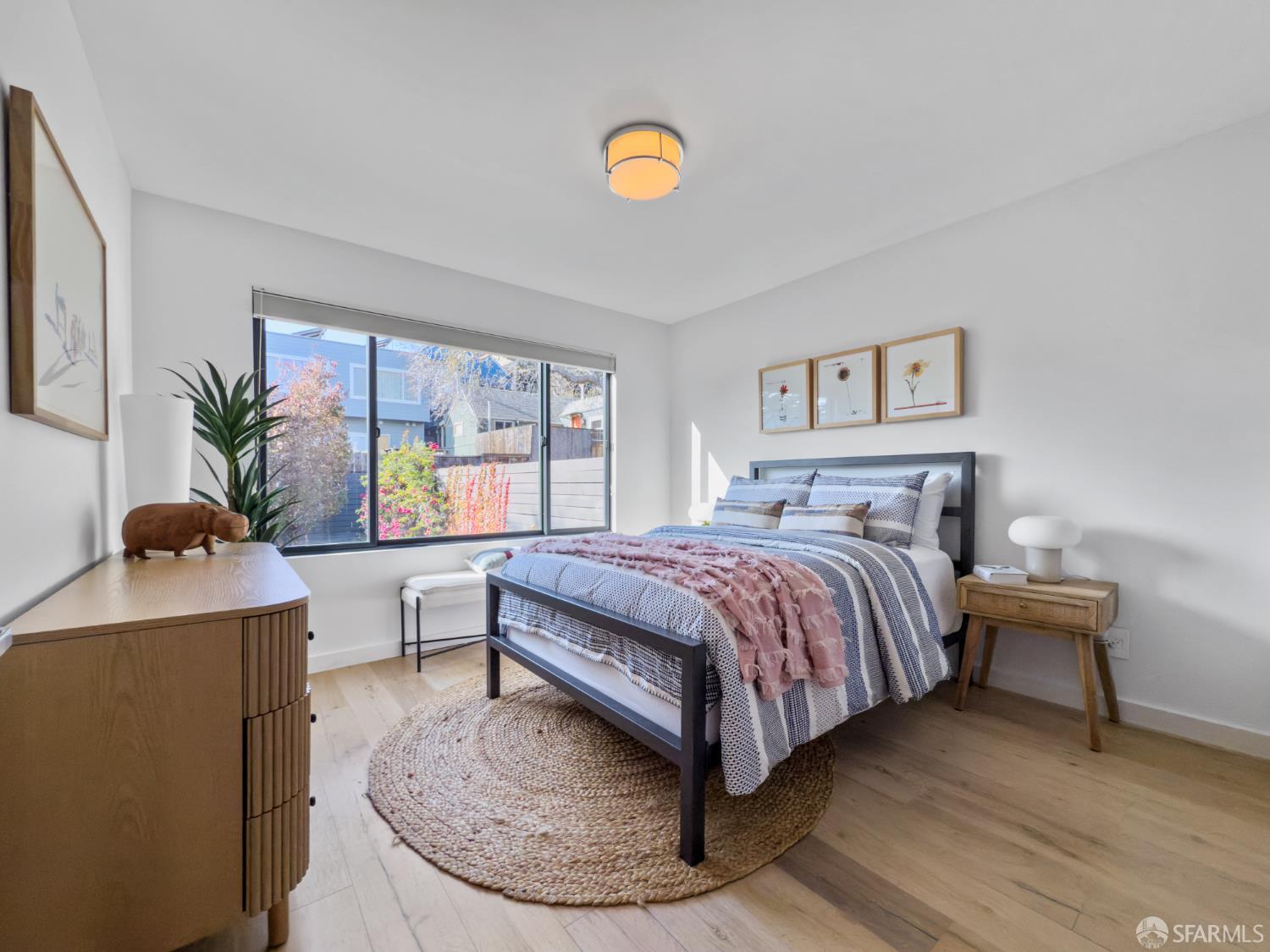 Detail Gallery Image 15 of 31 For 136 Bradford St, San Francisco,  CA 94110 - 4 Beds | 3 Baths