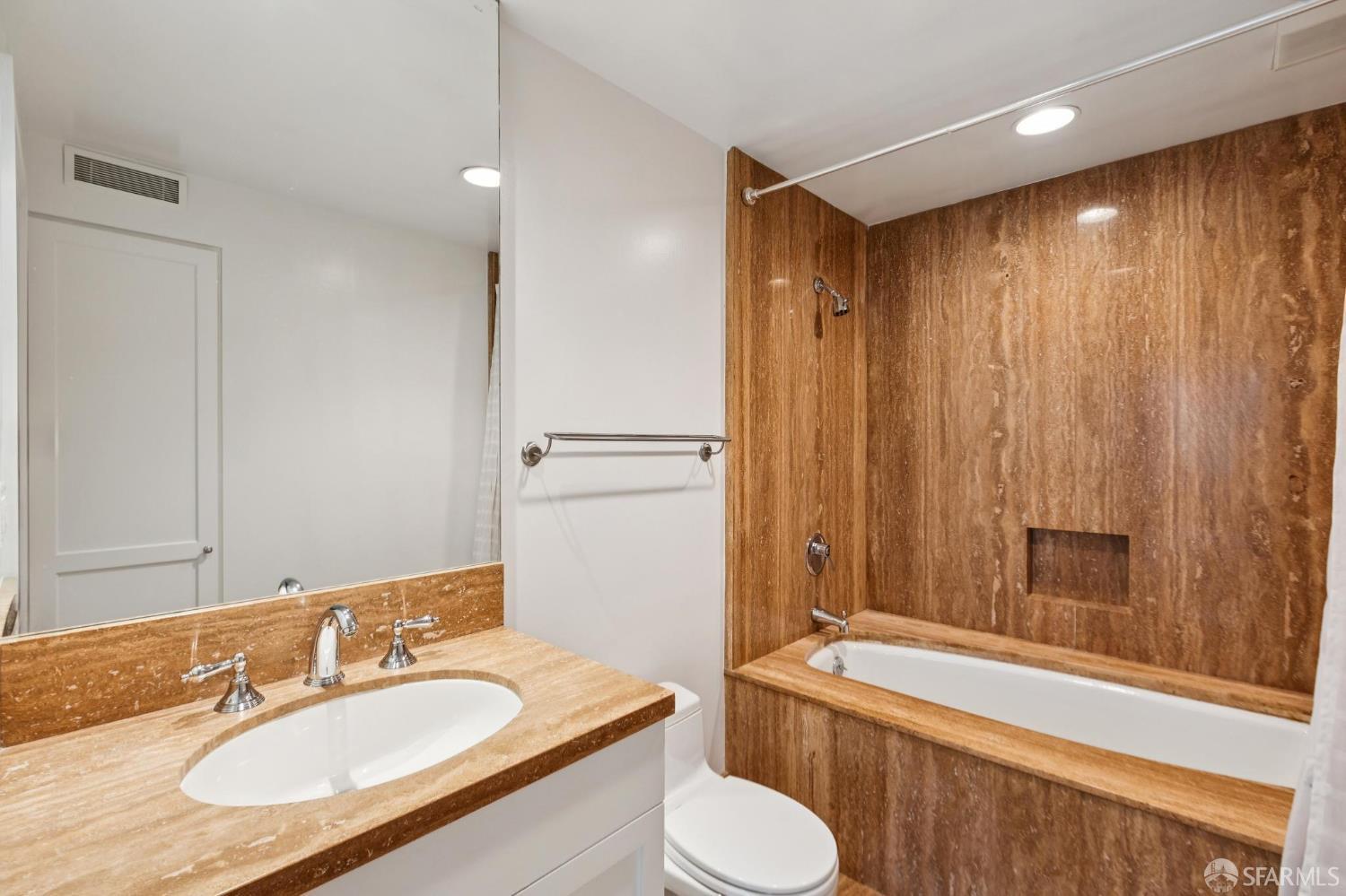 Detail Gallery Image 13 of 16 For 1150 Sacramento St #604,  San Francisco,  CA 94108 - 2 Beds | 2 Baths