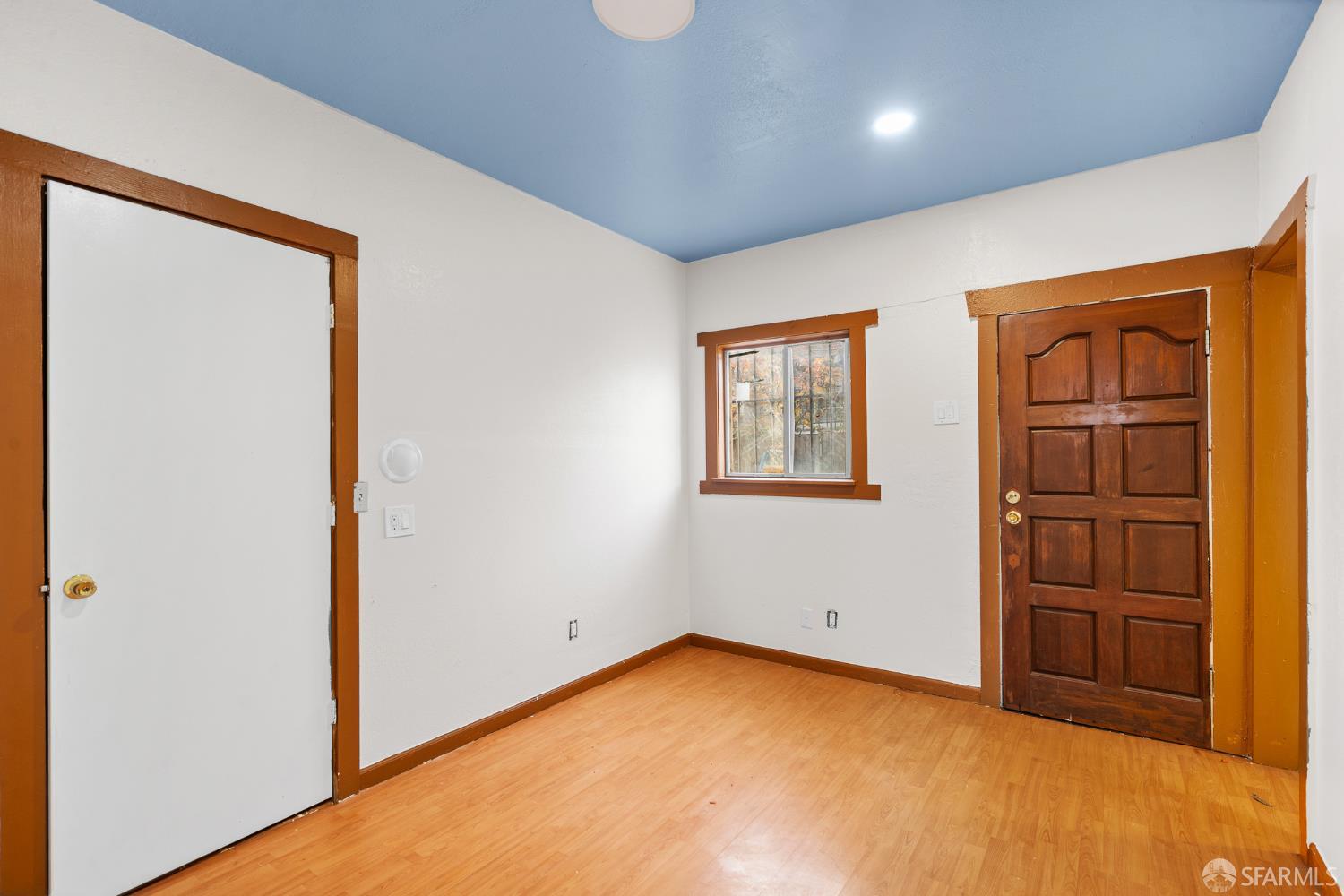 Detail Gallery Image 14 of 70 For 1748 E 15th St, Oakland,  CA 94606 - – Beds | – Baths