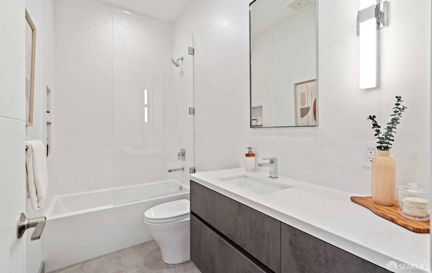 Detail Gallery Image 40 of 57 For 31 Prescott Ct, San Francisco,  CA 94133 - – Beds | – Baths