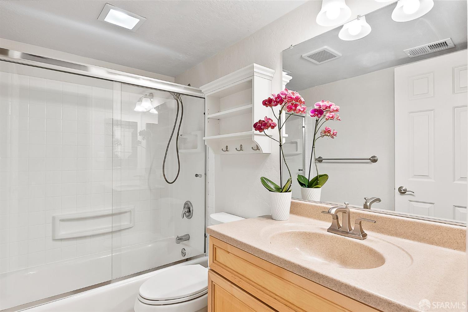 Detail Gallery Image 15 of 26 For 35 Monte Cresta Ave, Pleasant Hill,  CA 94523 - 2 Beds | 1 Baths