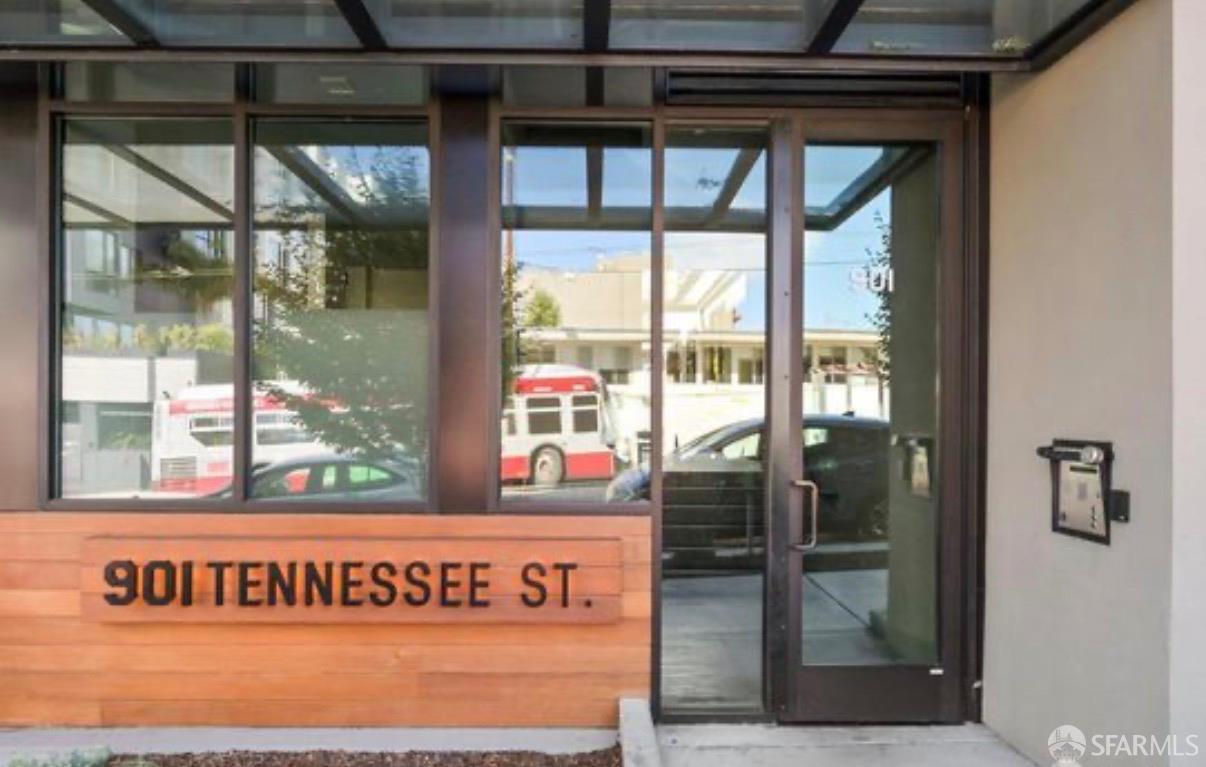 Detail Gallery Image 3 of 16 For 901 Tennessee St #208,  San Francisco,  CA 94107 - 2 Beds | 2 Baths