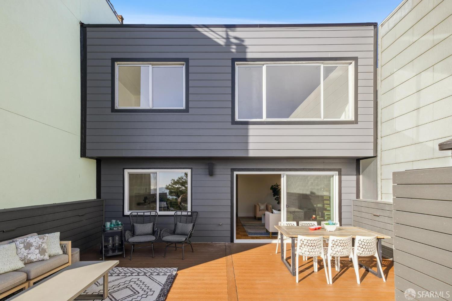 Detail Gallery Image 5 of 38 For 3711 Market St #2,  San Francisco,  CA 94131 - 2 Beds | 1 Baths