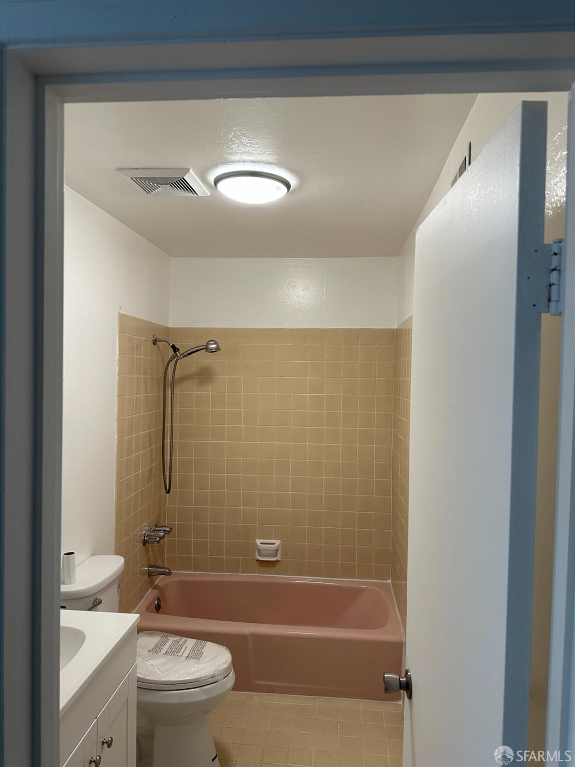 Detail Gallery Image 5 of 7 For 1224 Stockton St, San Francisco,  CA 94133 - – Beds | – Baths