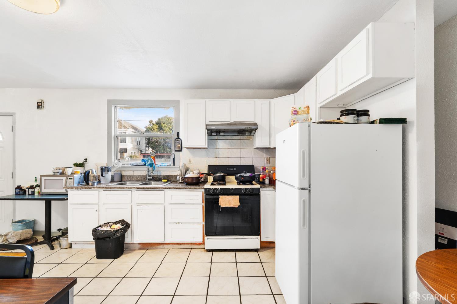 Detail Gallery Image 35 of 70 For 1748 E 15th St, Oakland,  CA 94606 - – Beds | – Baths