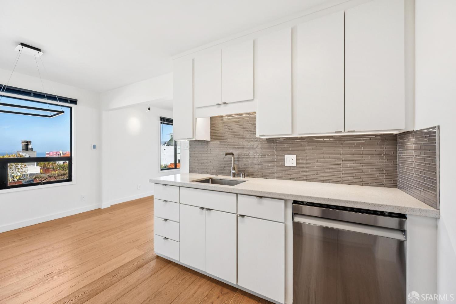 Detail Gallery Image 21 of 52 For 1831 Grant Ave #301,  San Francisco,  CA 94133 - 1 Beds | 1 Baths