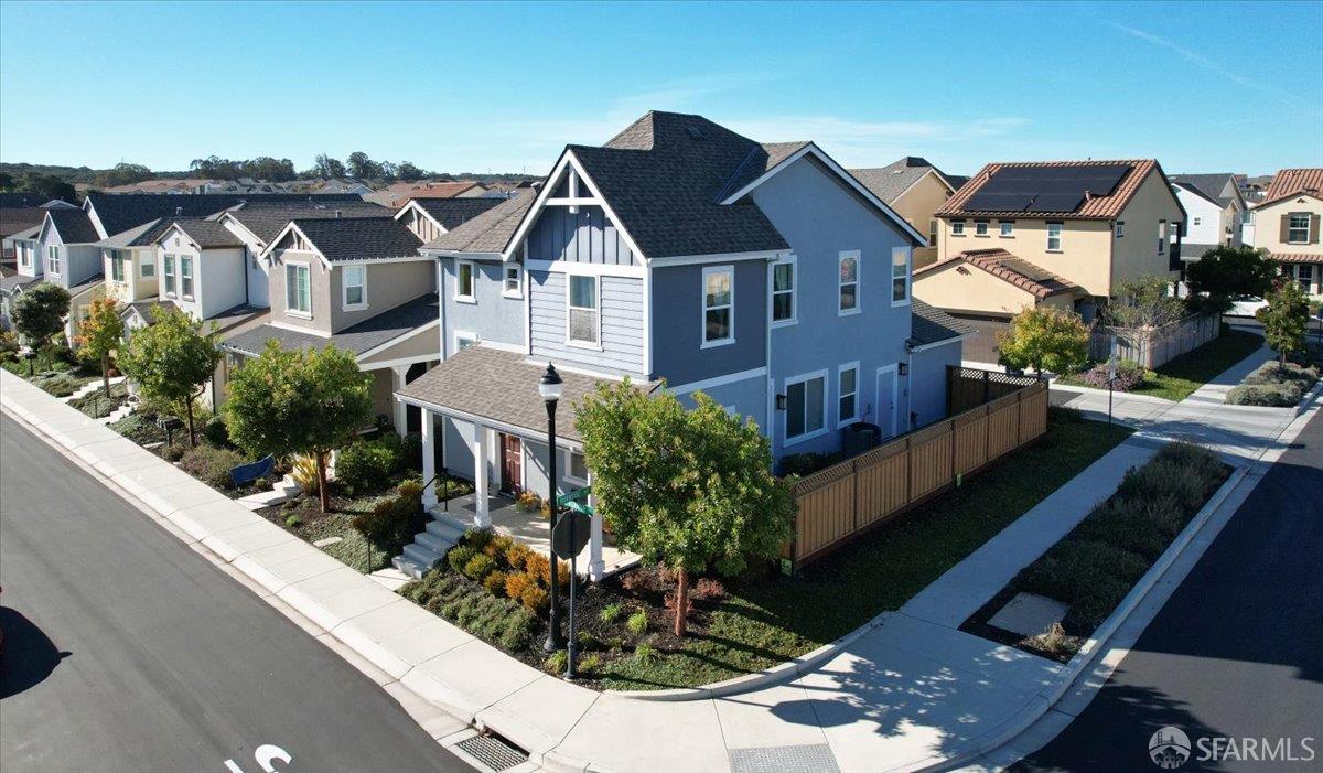 Detail Gallery Image 4 of 73 For 19102 Fallingwater Ln, –,  CA 93933 - 3 Beds | 2/1 Baths