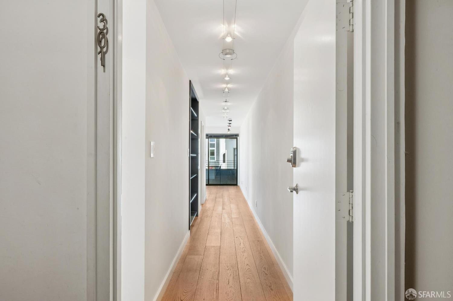 Detail Gallery Image 35 of 52 For 1831 Grant Ave #301,  San Francisco,  CA 94133 - 1 Beds | 1 Baths