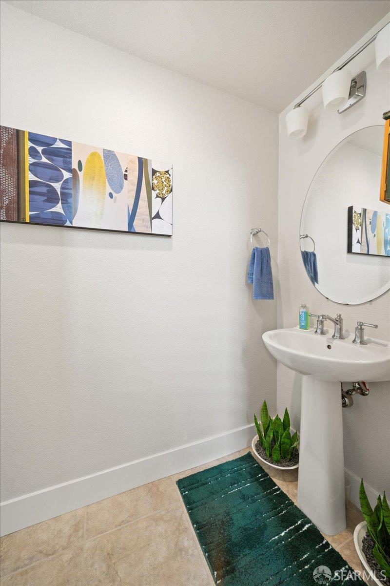 Detail Gallery Image 23 of 73 For 19102 Fallingwater Ln, –,  CA 93933 - 3 Beds | 2/1 Baths