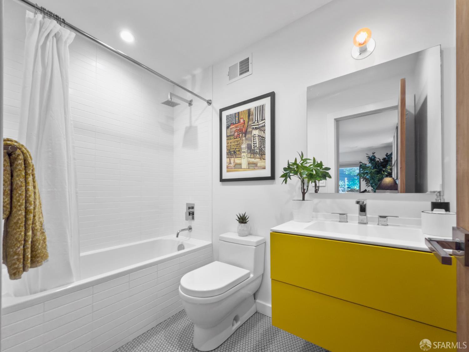 Detail Gallery Image 26 of 31 For 136 Bradford St, San Francisco,  CA 94110 - 4 Beds | 3 Baths