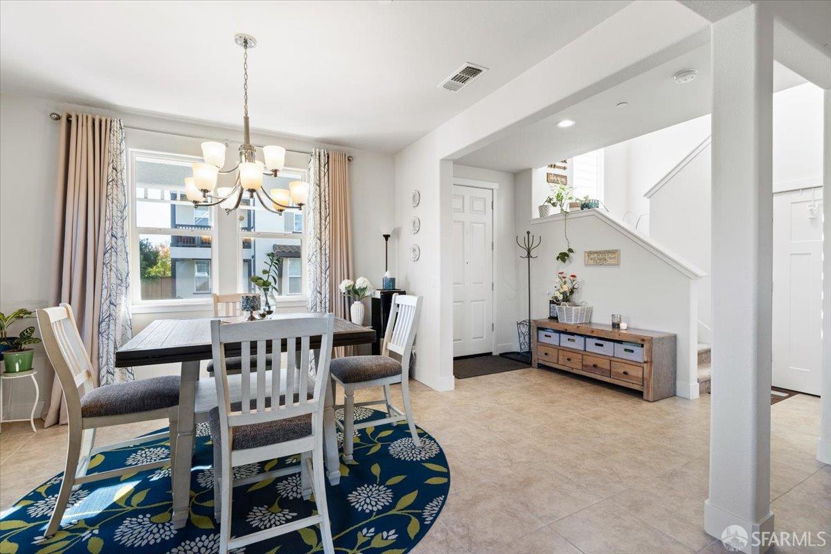 Detail Gallery Image 8 of 73 For 19102 Fallingwater Ln, –,  CA 93933 - 3 Beds | 2/1 Baths