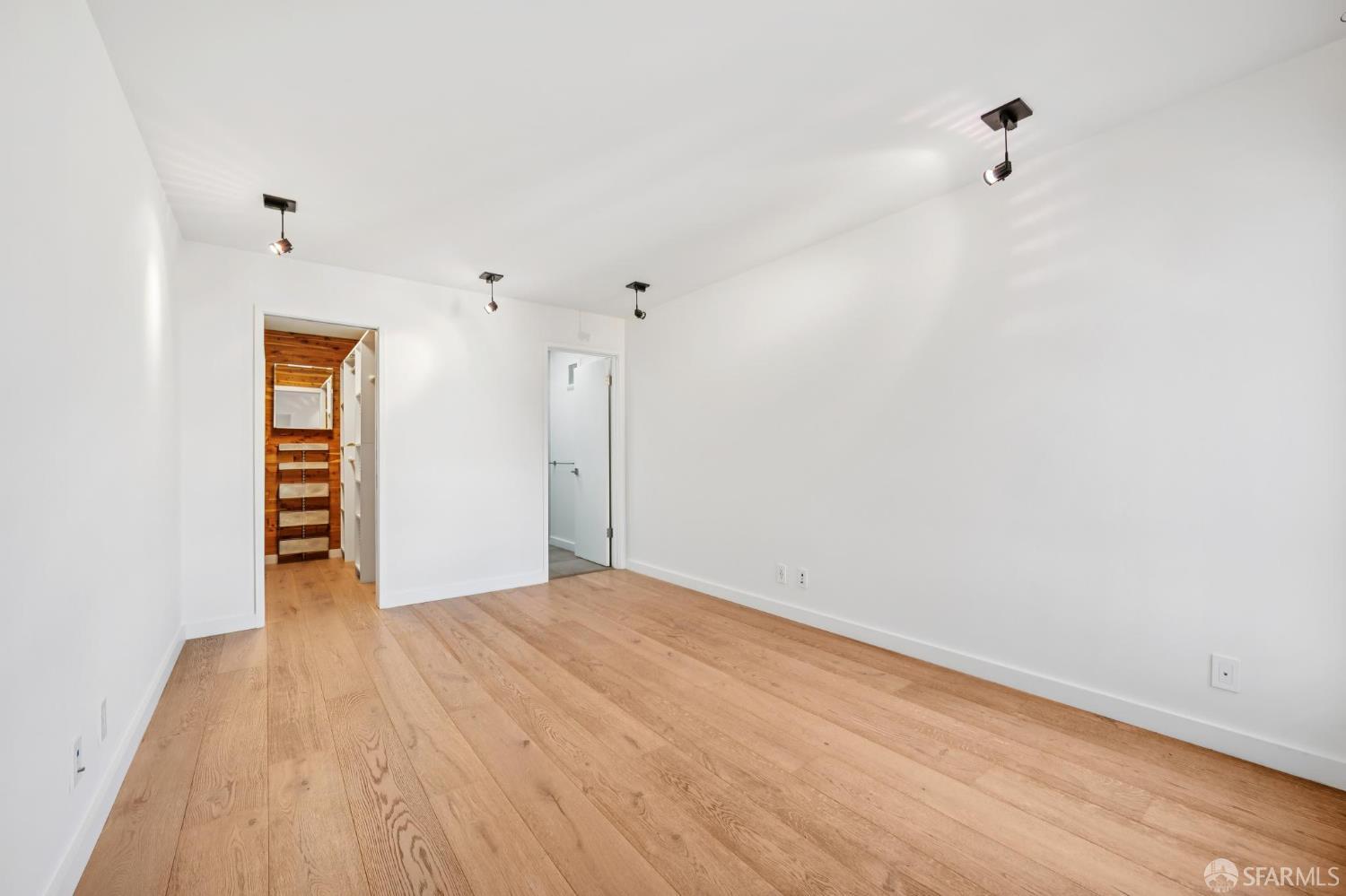 Detail Gallery Image 14 of 52 For 1831 Grant Ave #301,  San Francisco,  CA 94133 - 1 Beds | 1 Baths