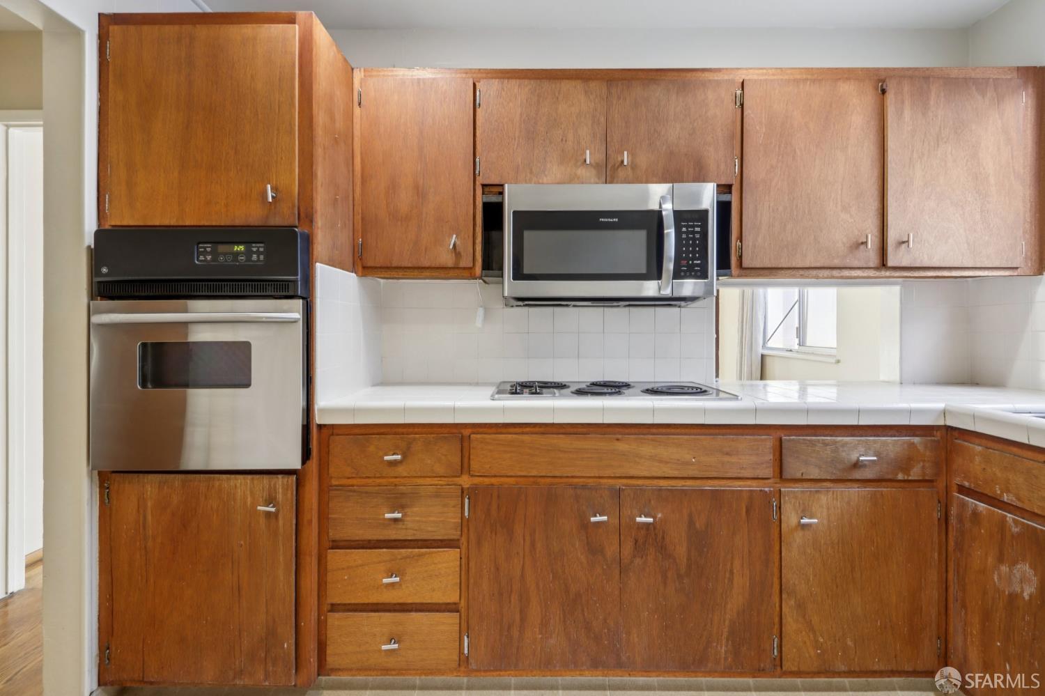 Detail Gallery Image 17 of 50 For 66 Rockridge Ave, Daly City,  CA 94015 - 3 Beds | 2 Baths