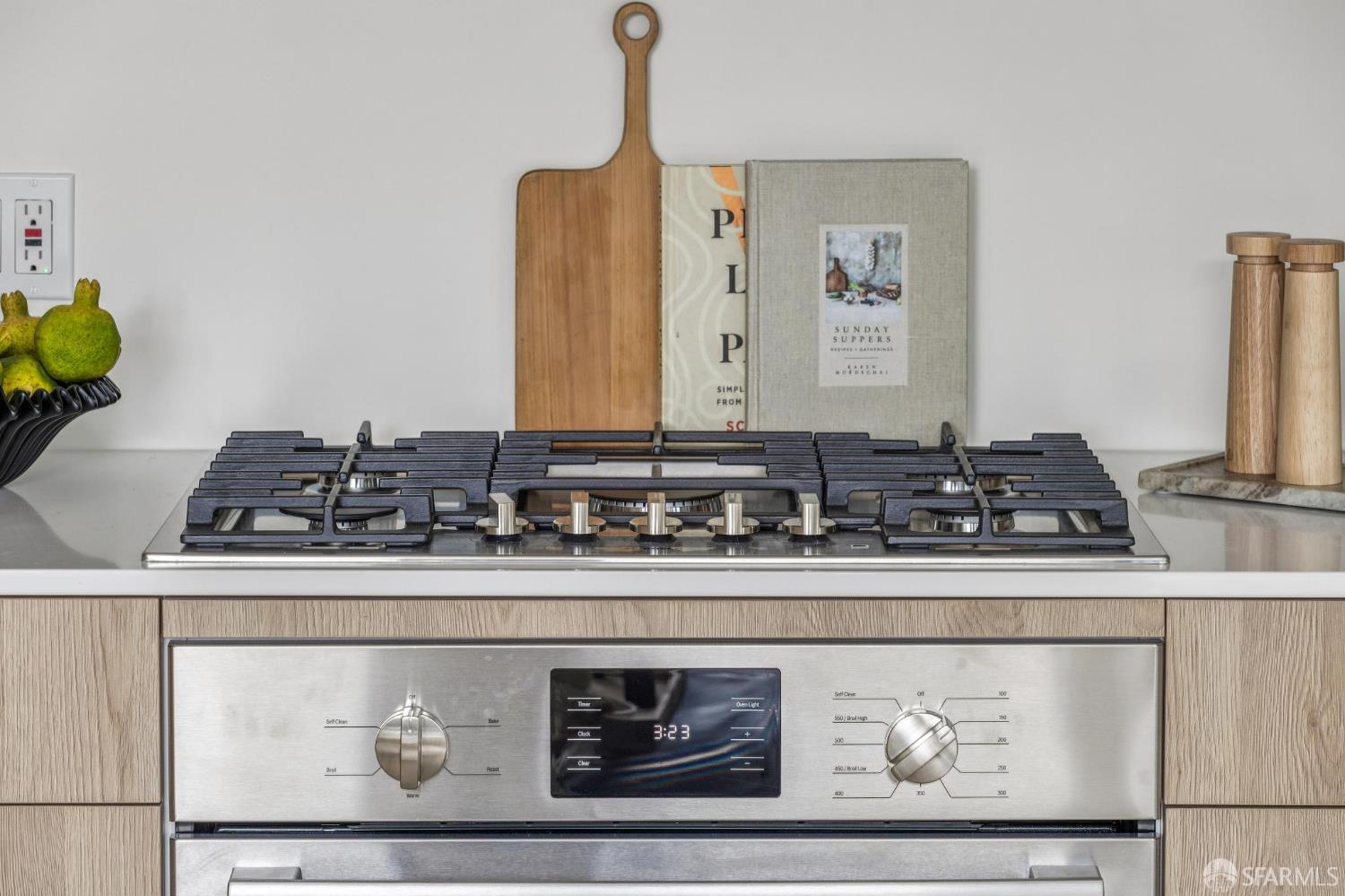 Detail Gallery Image 9 of 27 For 915 North Point St #R4,  San Francisco,  CA 94109 - 2 Beds | 2 Baths