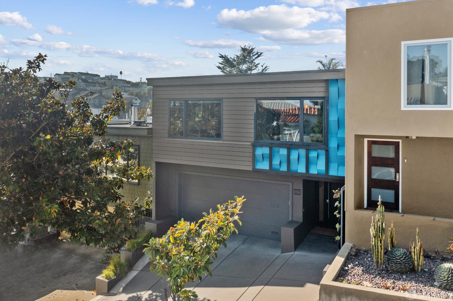 Front Image Thumbnail for SF425090370