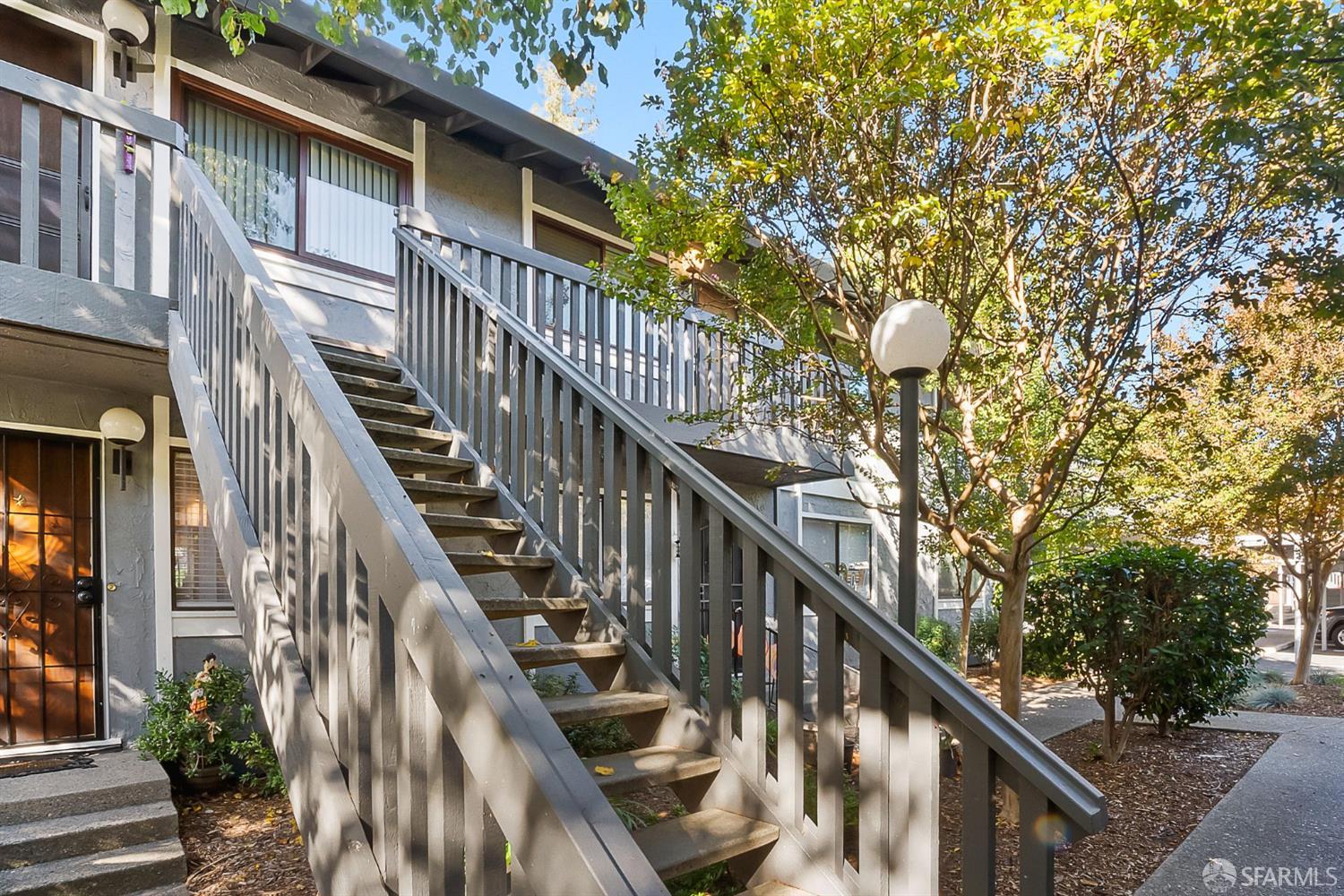 Detail Gallery Image 4 of 26 For 35 Monte Cresta Ave, Pleasant Hill,  CA 94523 - 2 Beds | 1 Baths