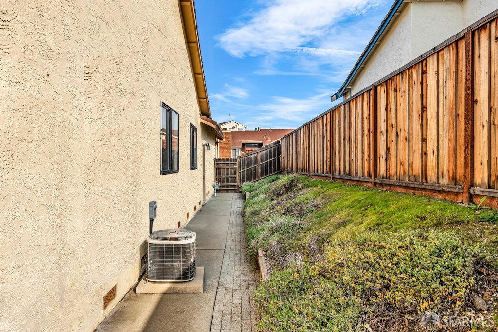 Detail Gallery Image 58 of 61 For 184 Pearce, Hercules,  CA 94547 - 3 Beds | 2 Baths