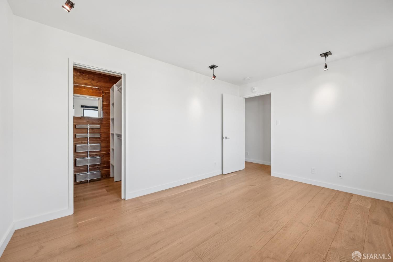 Detail Gallery Image 9 of 52 For 1831 Grant Ave #301,  San Francisco,  CA 94133 - 1 Beds | 1 Baths