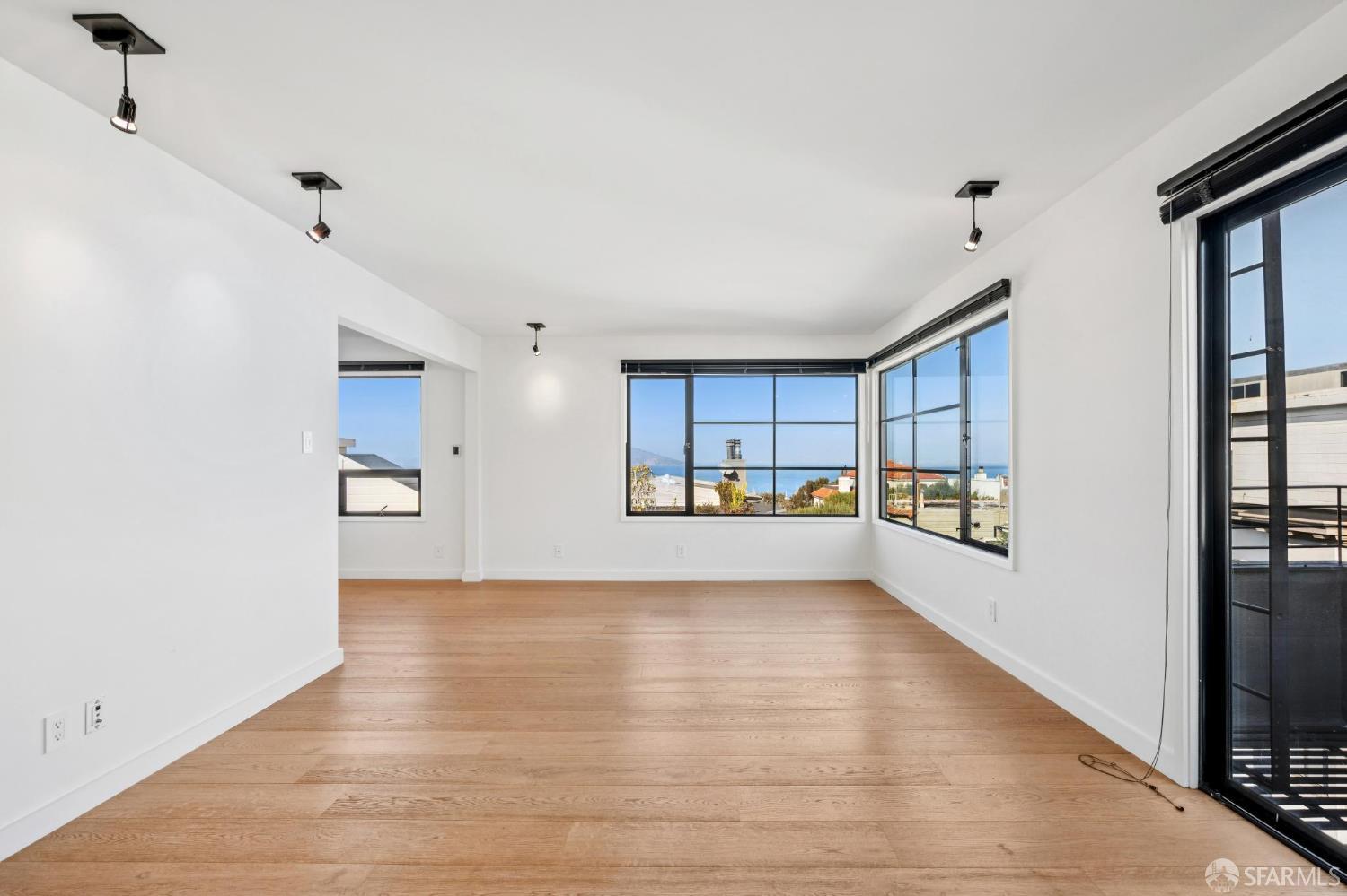 Detail Gallery Image 6 of 52 For 1831 Grant Ave #301,  San Francisco,  CA 94133 - 1 Beds | 1 Baths