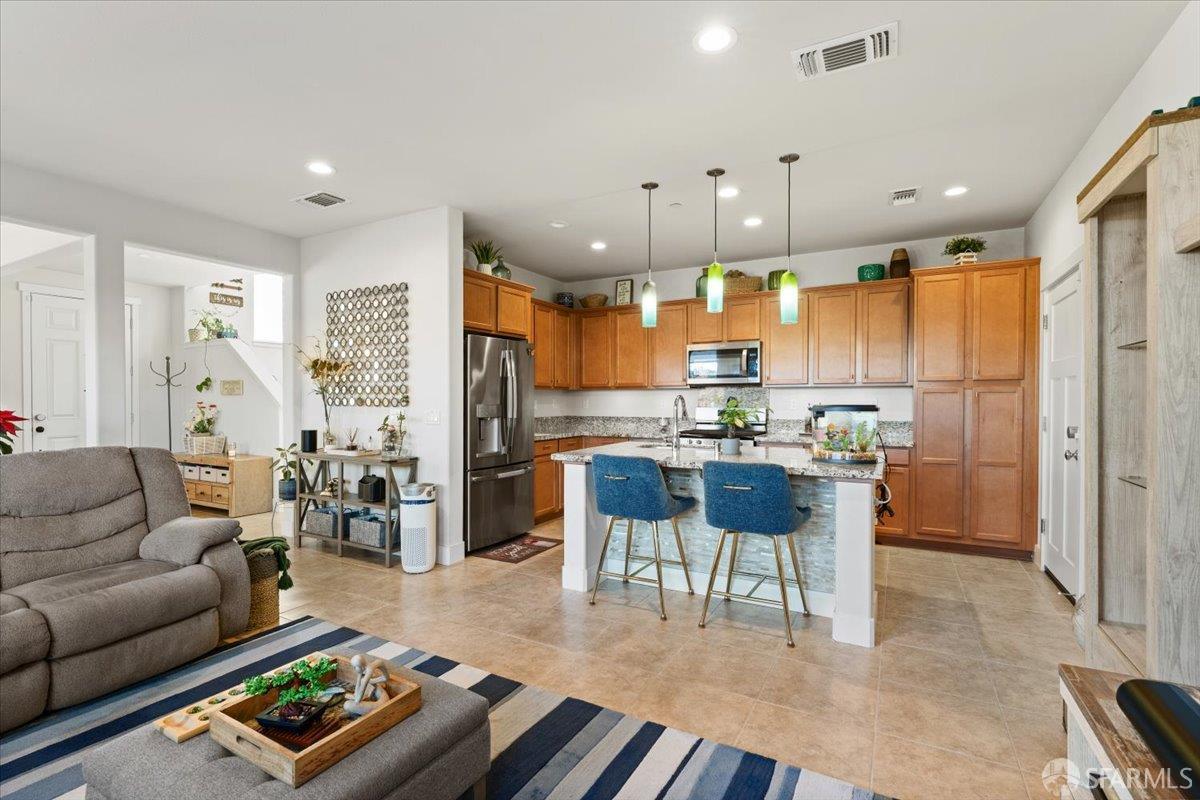 Detail Gallery Image 22 of 73 For 19102 Fallingwater Ln, –,  CA 93933 - 3 Beds | 2/1 Baths