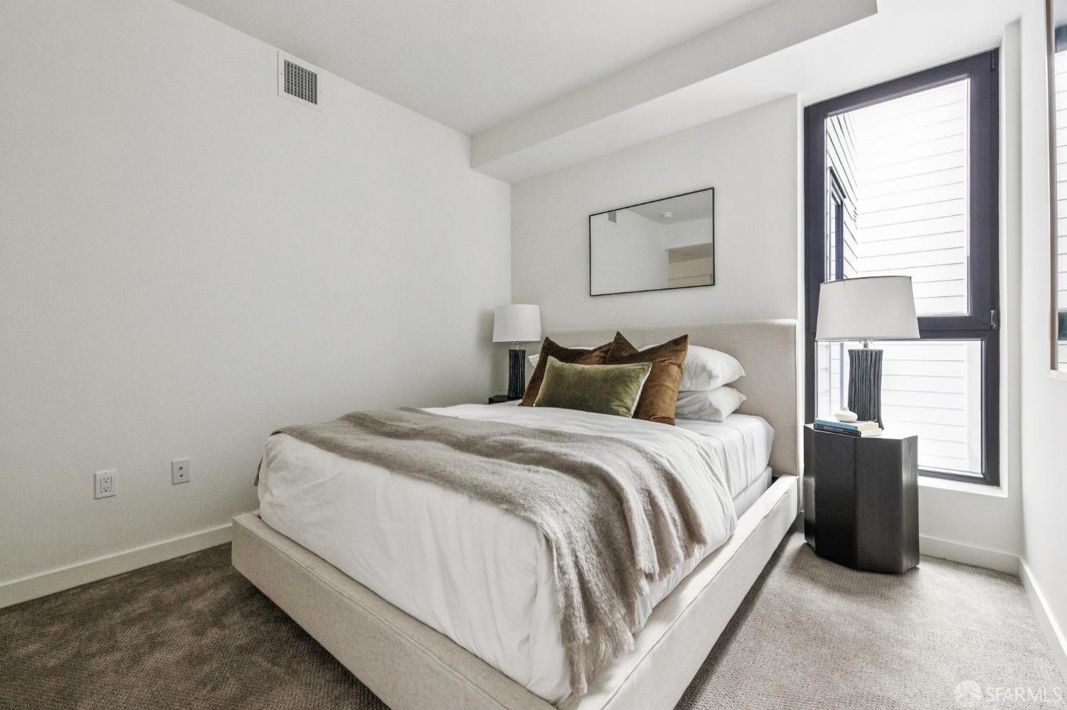 Detail Gallery Image 14 of 27 For 915 North Point St #R4,  San Francisco,  CA 94109 - 2 Beds | 2 Baths