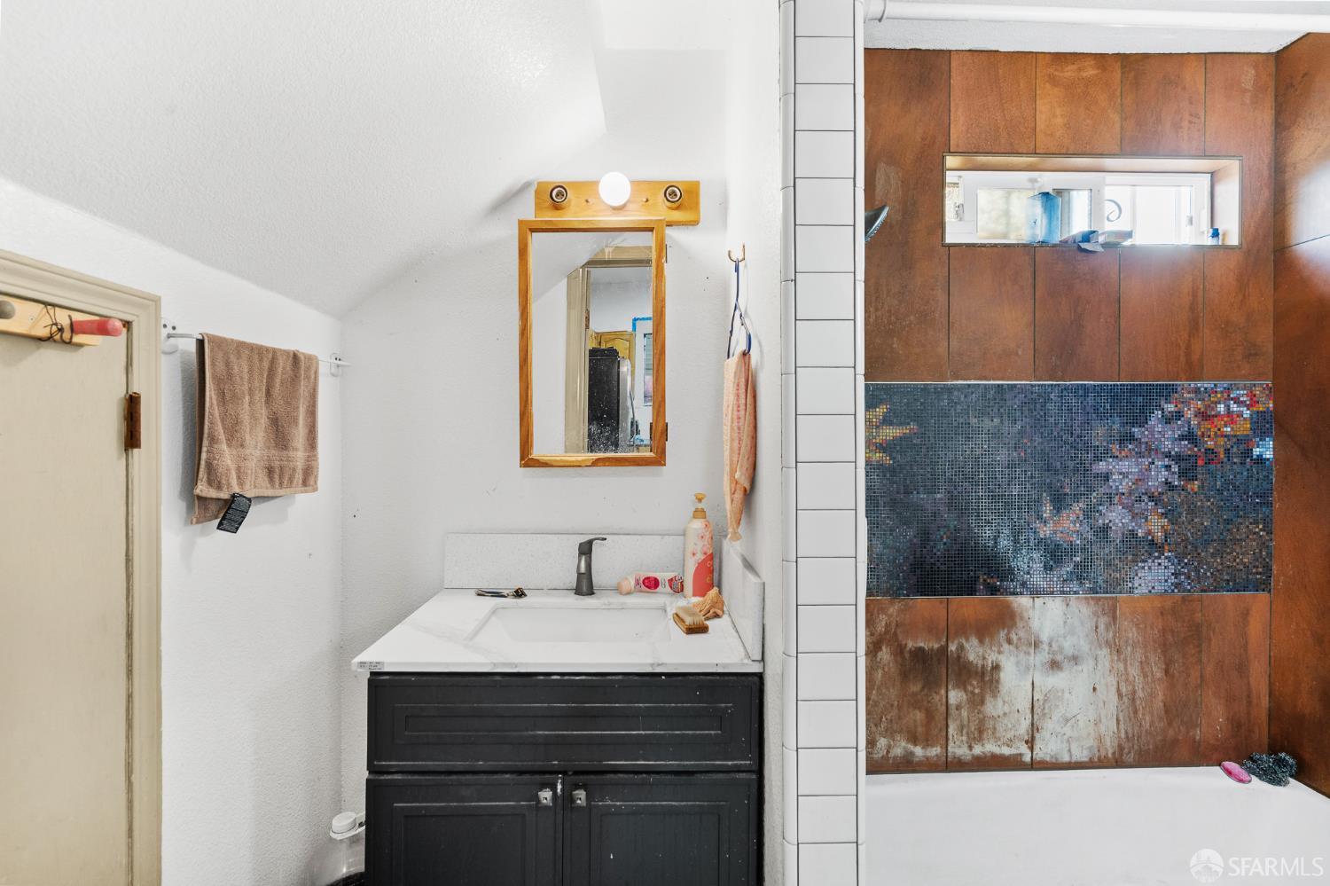 Detail Gallery Image 46 of 70 For 1748 E 15th St, Oakland,  CA 94606 - – Beds | – Baths