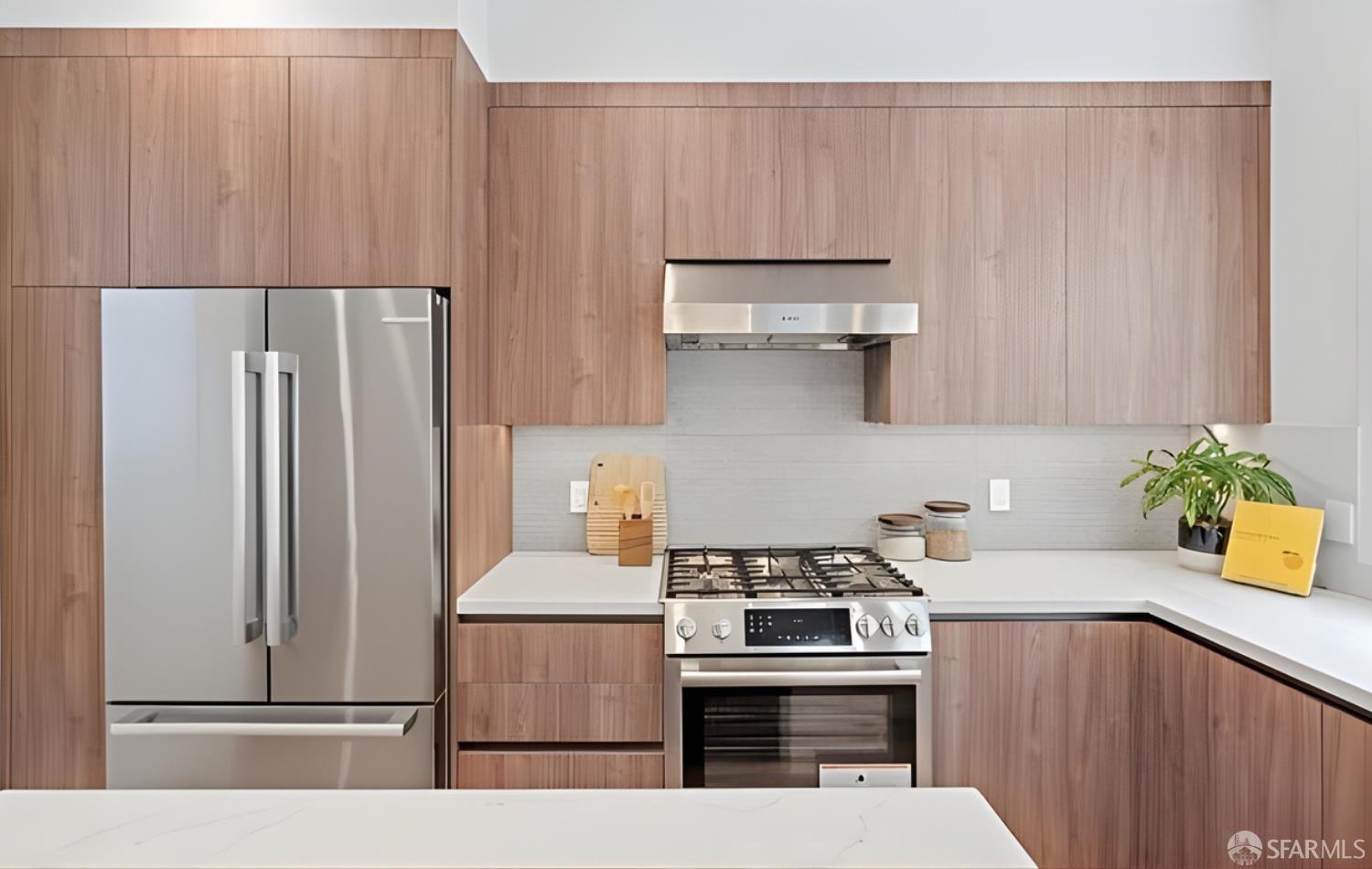 Detail Gallery Image 12 of 57 For 31 Prescott Ct, San Francisco,  CA 94133 - – Beds | – Baths