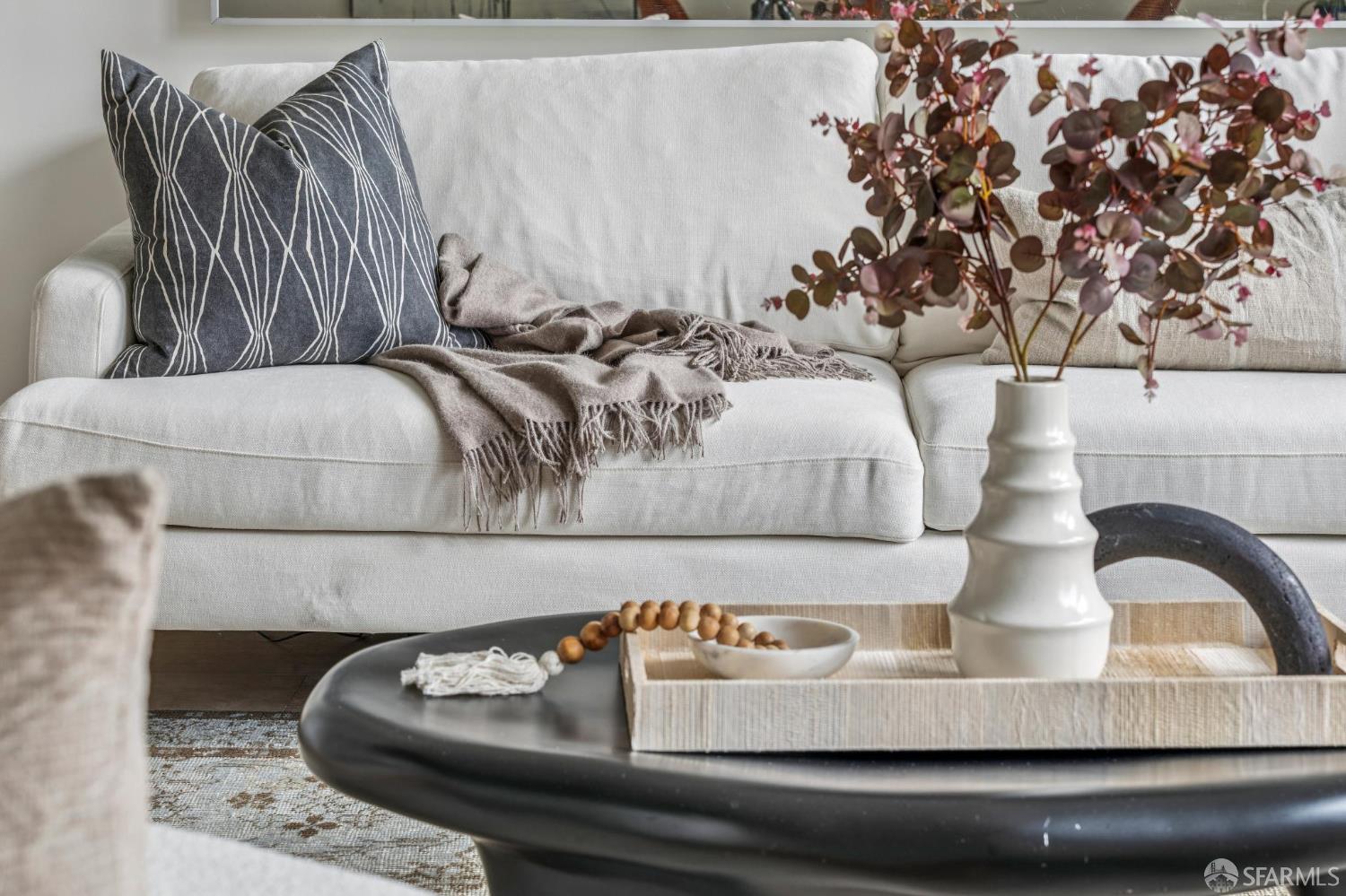 Detail Gallery Image 6 of 27 For 915 North Point St #R4,  San Francisco,  CA 94109 - 2 Beds | 2 Baths