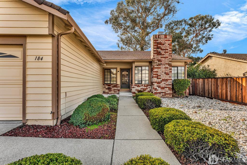 Detail Gallery Image 5 of 61 For 184 Pearce, Hercules,  CA 94547 - 3 Beds | 2 Baths