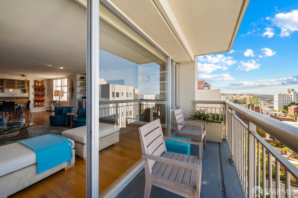 Photo #9: 425086901 Listing: Photo #9