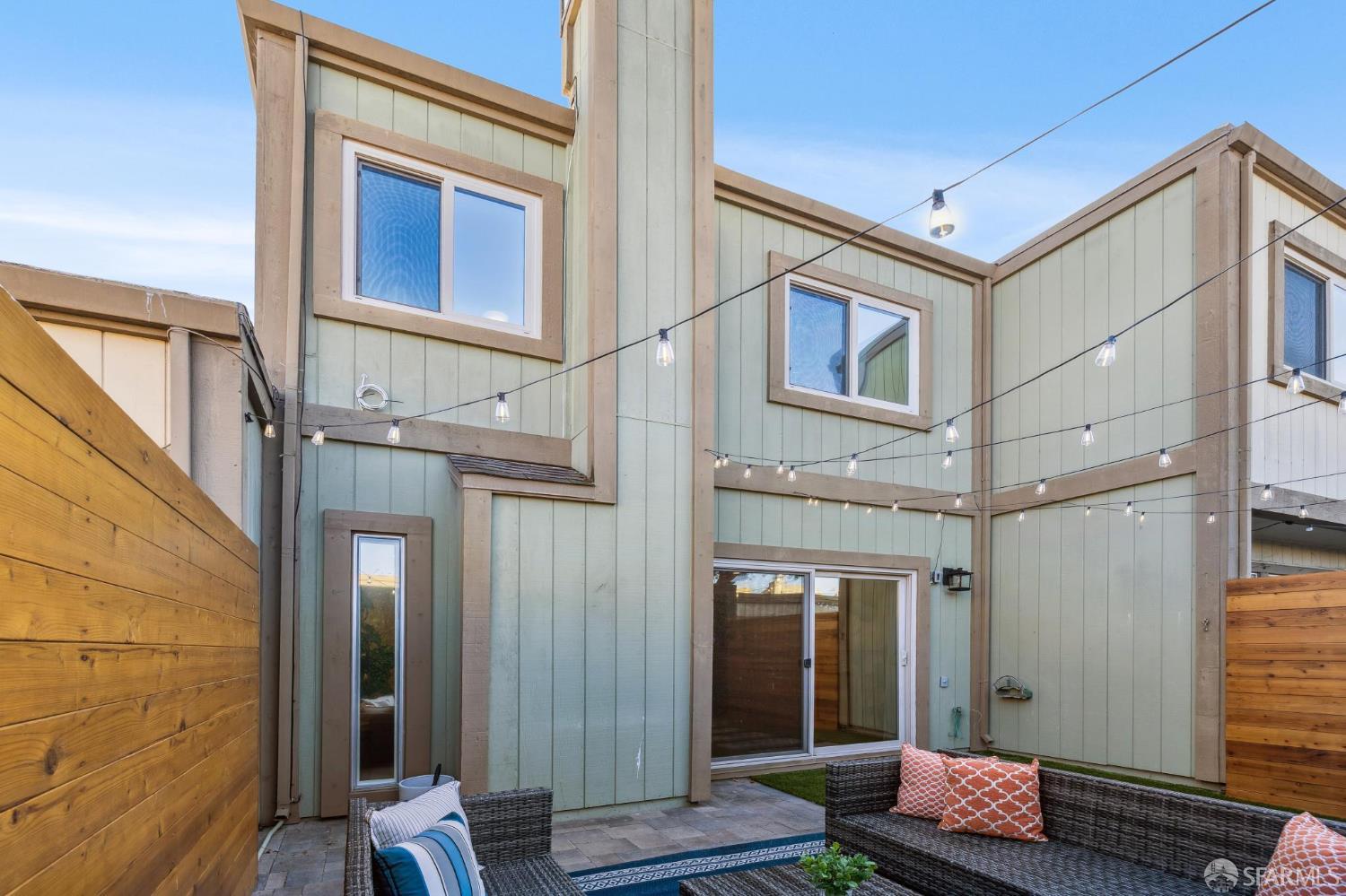 Detail Gallery Image 42 of 51 For 1152 Admiralty Ln, Alameda,  CA 94502 - 3 Beds | 1/1 Baths