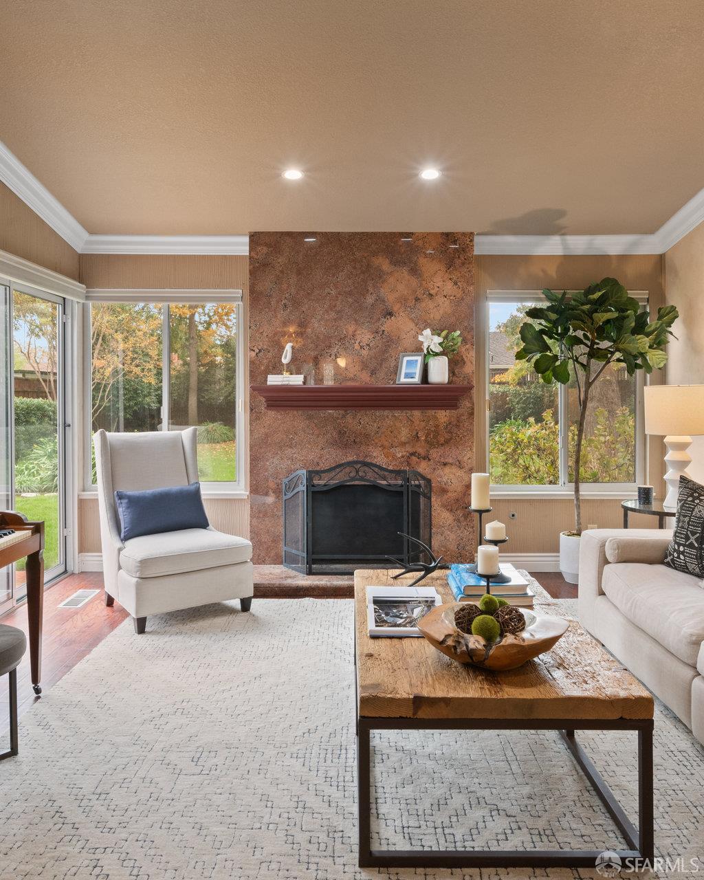Detail Gallery Image 12 of 58 For 4572 Ross Gate Way, Pleasanton,  CA 94566 - 3 Beds | 2 Baths